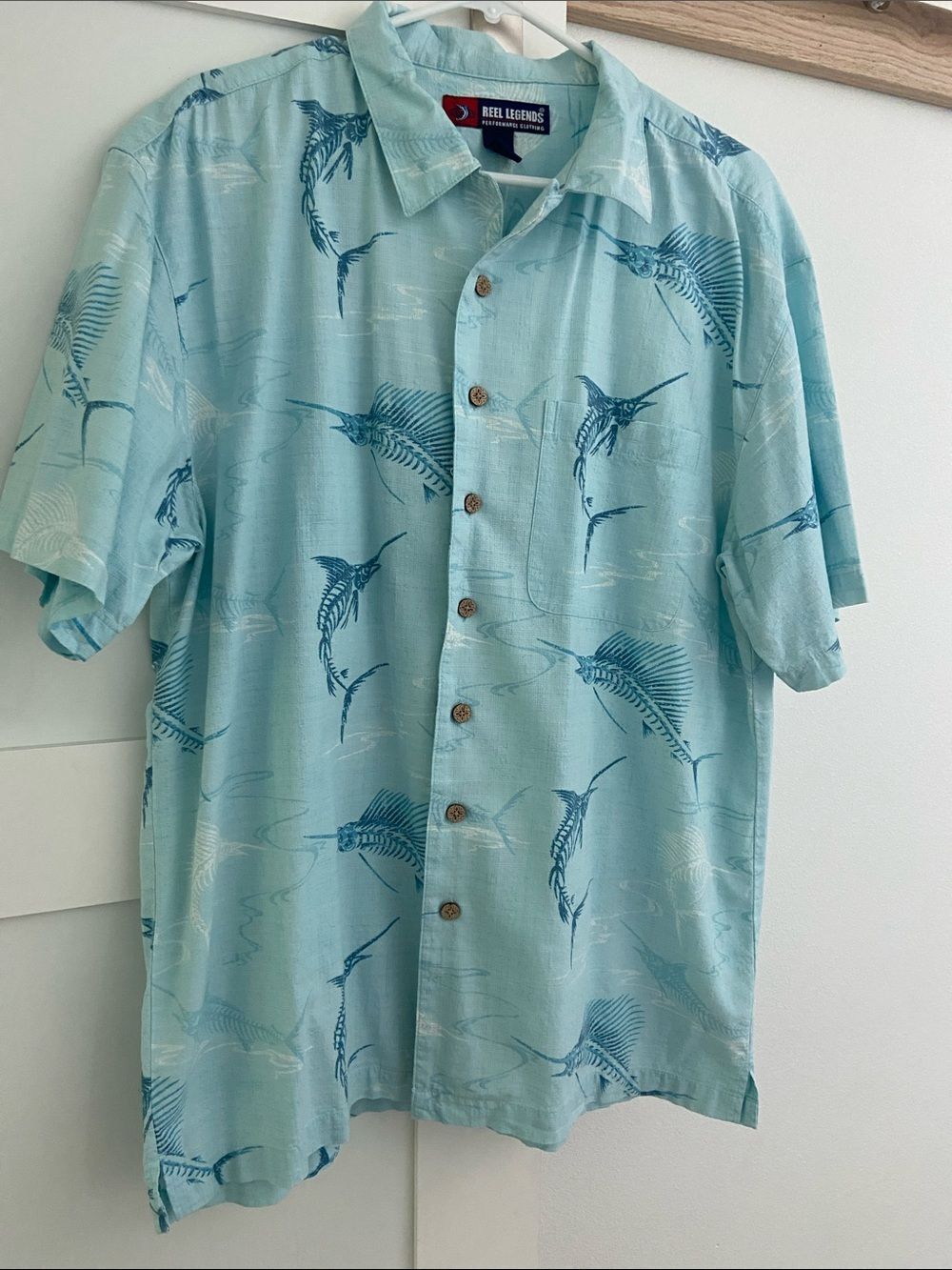 Reel Legends Aqua Marlin-Print Short Sleeve Button-Up cotton blend Sz L